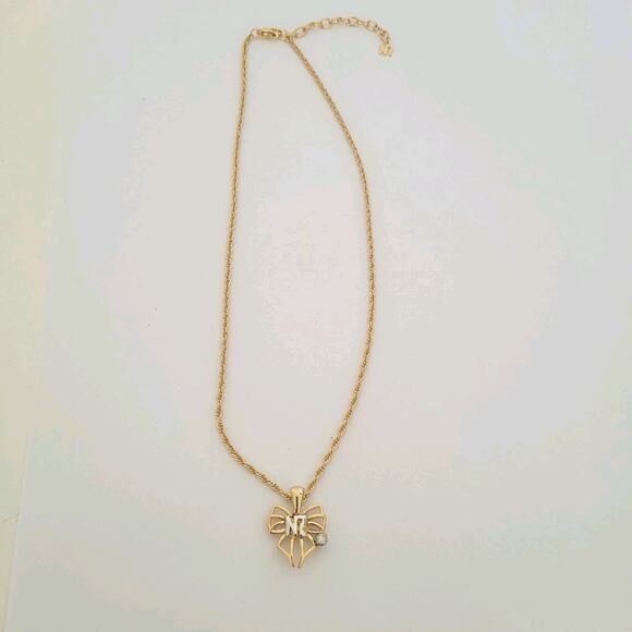 Vintage Nina Ricci NR Bow Pendant Necklace 15” Gold Tone Chocker Chain - Picture 1 of 6